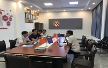 婁底客戶來訪，參觀蓄電池礦用電機車的生產(chǎn)