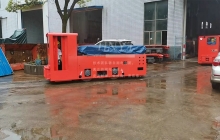 怎么減少8噸井下湘潭電機(jī)車脫軌的概率？