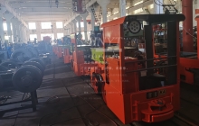 客戶(hù)定制專(zhuān)用于小巷道的鋰電池湘潭電機(jī)車(chē)