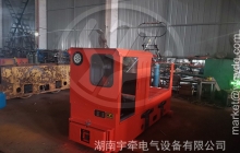 架線式湘潭電機車受電弓有哪些種類？