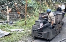 5噸防爆湘潭電機(jī)車國外運行視頻