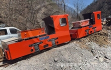 鋰電池礦用電機(jī)車怎么預(yù)防脫軌？