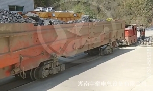5噸防爆湘潭電機車在煤礦現(xiàn)場實現(xiàn)穩(wěn)定高效作業(yè)